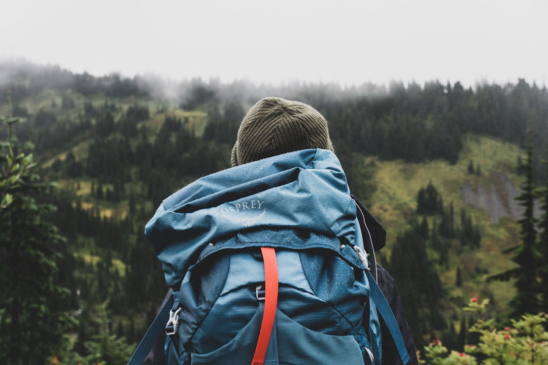 How to Choose the Best Gear for Traveling on a Budget How to Choose the Best Gear for Traveling on a Budget